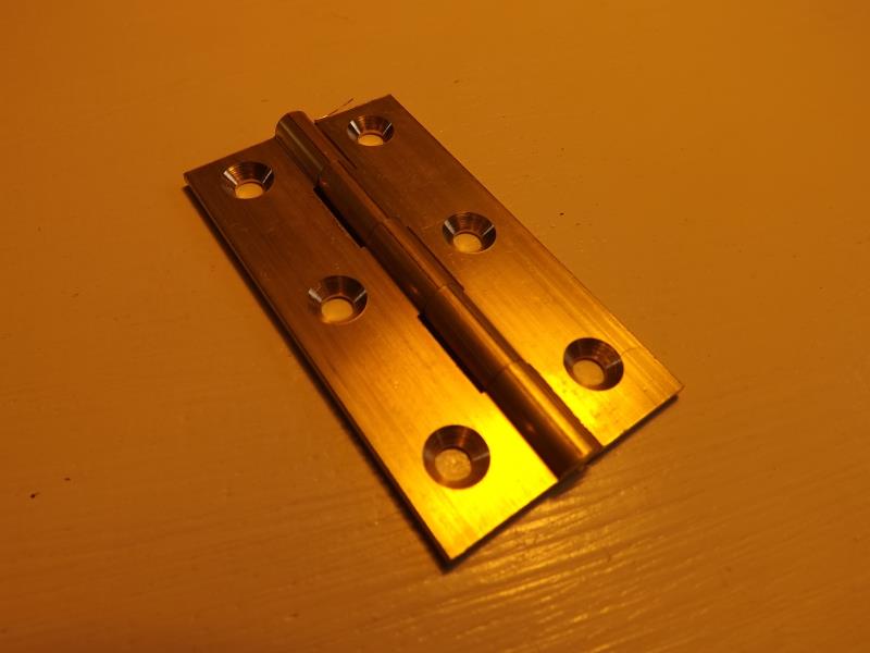 Broad Suite Hinges (With Brass Pin)