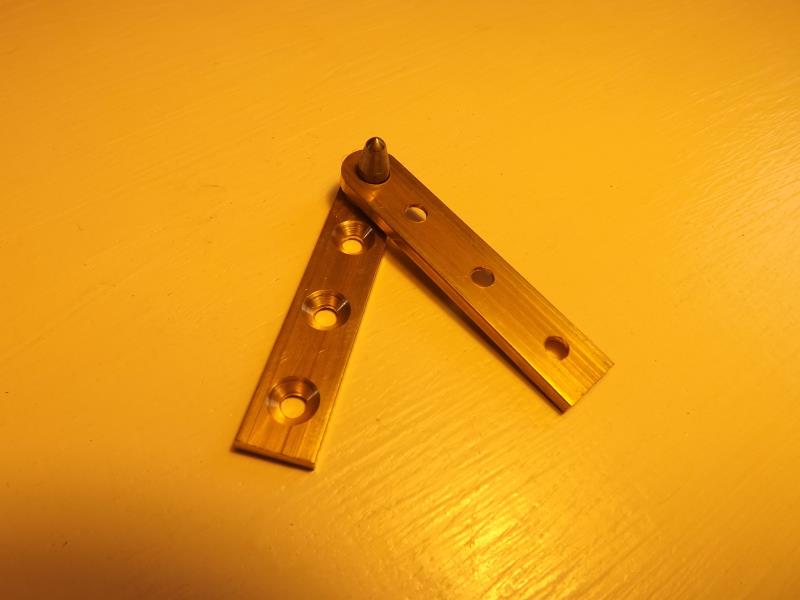 Centre Hinges (With Steel Pin and Plain Nylon Washer)